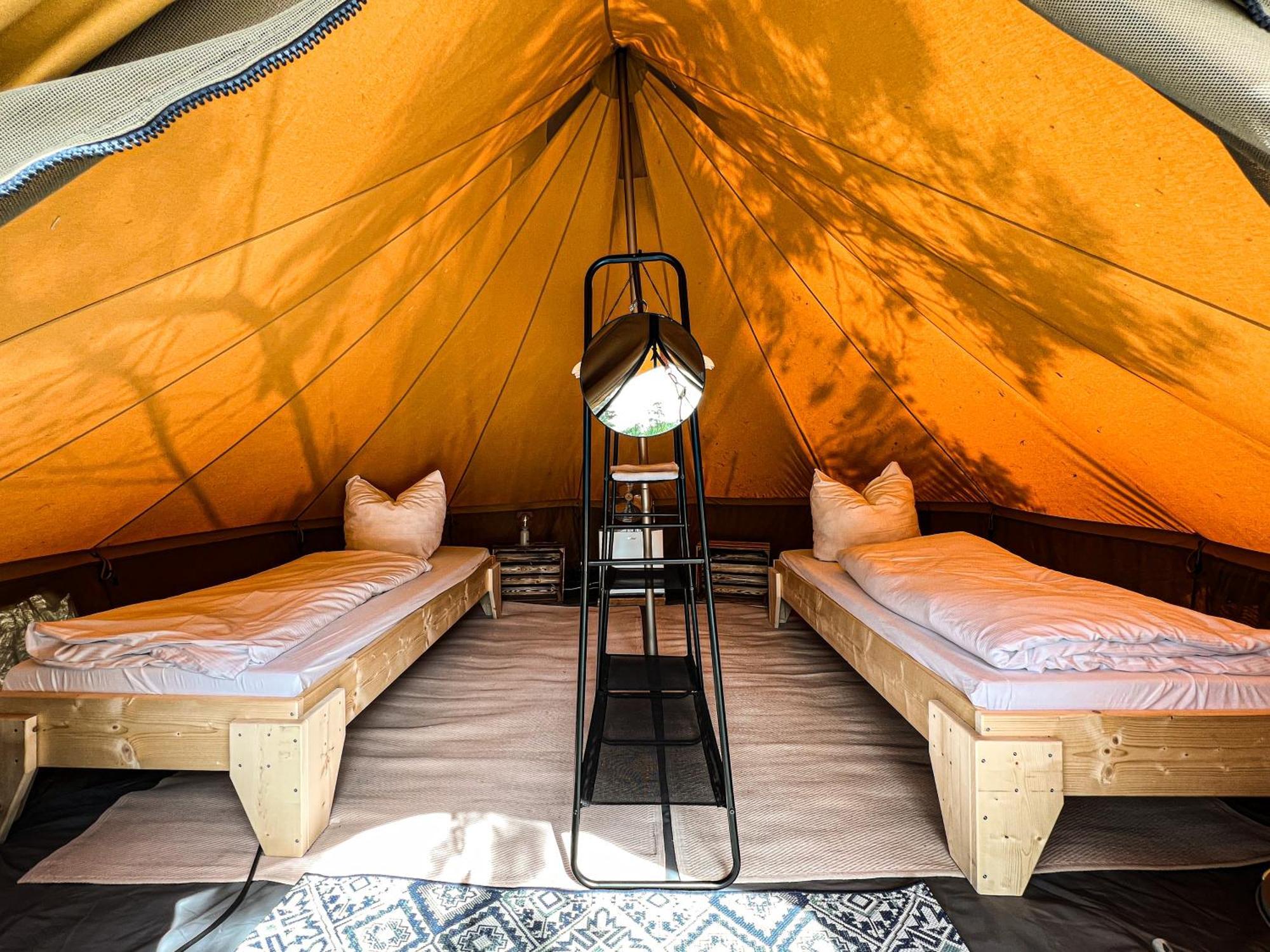Raus Und Gut Glamping Am Graebendorfer See ドレープカウ エクステリア 写真